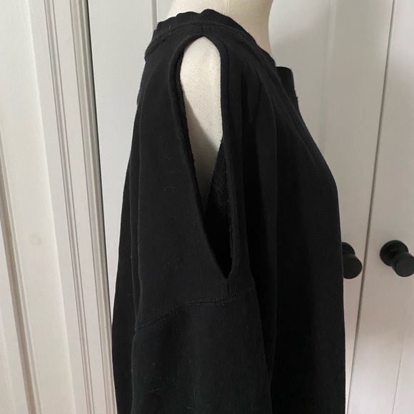 Hurley Sweater with open shoulders - Picture 8 of 9